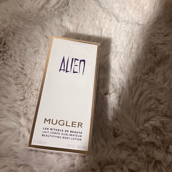 Thierry Mugler Bath & Body New Mugler Alien By Mugler Beautifying